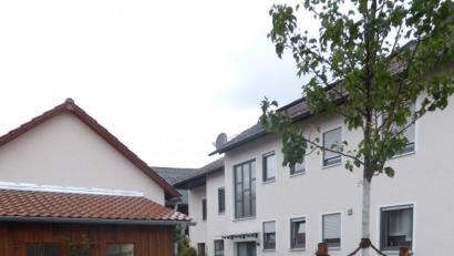Bild: exb
Viele gestalterische Elemente, die bei der Besichtigungsfahrt zu sehen waren, beeindruckten die Teilnehmergemeinschaft der Dorferneuerung.