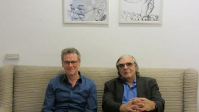 Bild: aks
Ein eingespieltes Duo im Literaturhaus Oberpfalz: Schriftsteller Oliver Bottini (links) und Krimikolumnist Thomas Wörtche.