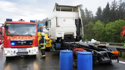 Bild: gf
Die Autobahn A6 musste nach dem Unfall kurzfristig immer wieder komplett gesperrt werden.