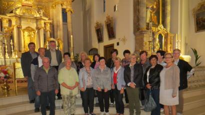 Bild: ak
Vor dem Austausch von Erinnerungen feiern die ehemaligen Schüler einen Gedenkgottesdienst vor verstorbene Lehrkräfte und Kameraden.