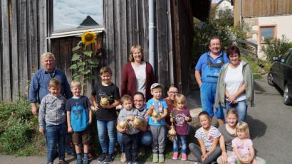 Bild: rkp
Die Verantwortlichen gratulierten den Kindern zu den guten Ergebnissen.