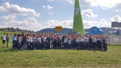 Bild: gi
Mit drei Bussen fuhren die Moosbach, um beim zehnten Dorffest im mittelfränkischen Treuchtlingen-Bubenheim dabei zu sein.