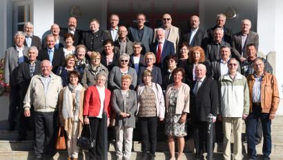 Bild: Gelis Fotostudio
Die Gruppenfoto beim Treffen des Jahrgangs 1952/53.