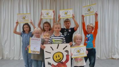 Bild: exb
Die Grundschule Bärnau beteiligt seit vielen Jahren am Gesundheitsprogramm "Klasse2000". Dieses Engagement wurde nun zum fünften Mal in Folge ausgezeichnet.