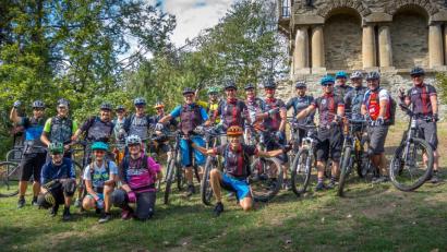 Bild: exb
Begeistert zeigen sich die Teilnehmer der geführten Mountainbike-Tour.