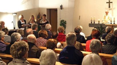 Bild: fvo
Die Gruppe Triangel aus Waldthurn mit Organisten Georg Schmidbauer gestaltet den feierlichen Bruder-Klaus-Gottesdienst musikalisch.