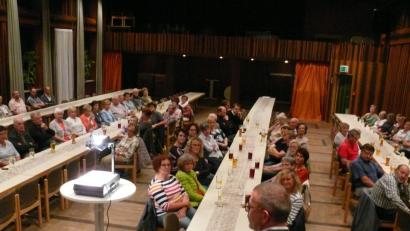 Bild: kgg
Über seine Doktorarbeit informierte Stadtpfarrer Thomas Vogl jetzt bei einem Vortragsabend im Jugendheim.