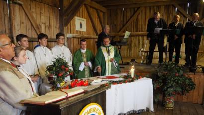 Bild: krb
Der Oberpfälzer Waldverein feiert seine Bergmesse in diesem Jahr im Stodl am Scheidlerhof - schuld ist das Wetter.