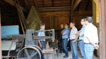 Bild: pko
Die Mitglieder des Bauausschuss besichtigten das Museumsdepot in Diendorf.