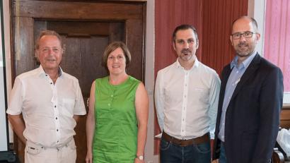 Bild: mez
Professor Dr. Wilfried Mödinger (von links), Susanne Horn von der Neumarkter Lammsbräu, Thomas Franz von der C3 Marketing GmbH und Thomas Völkl geben erfrischende Denkanstöße zum Umgang mit den Mitarbeitern in einem Betrieb.