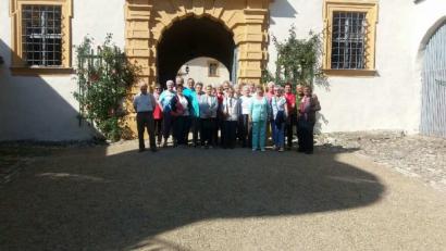 Bild: ang
Eine wunderschöner Ausflug führte die Reuther Senioren in die Fränkische
Schweiz zum Schloss Greifenstein und in den Felsengarten Sanspareil.