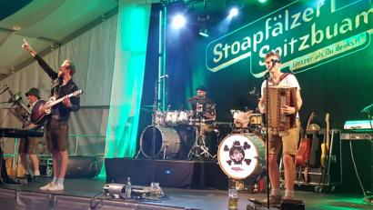 Bild: hir
Ein Garant für gute Stimmung sind die "Stoapfälzer Spitzbuam".
