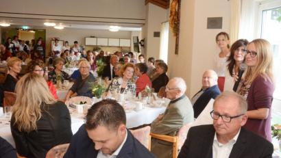 Bild: Gabi Schönberger
Willkommensfest im Seniorenheim St. Martin.