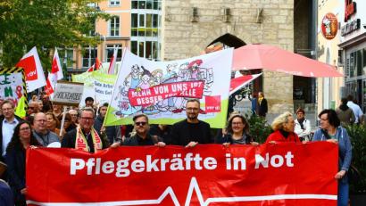 Bild: Bodo Schackow/dpa
Beschäftigte aus Krankenhäusern und Pflegediensten in ganz Deutschland, wie hier in Thüringen, sind unzufrieden mit ihren Arbeitsbedingungen. Auch die Kliniken Nordoberpfalz spüren Einsparungen.