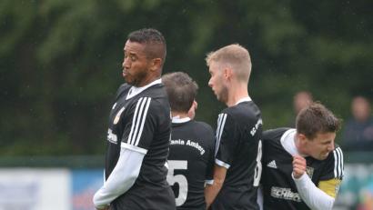 Bild: ref
Mit mageren zwei Punkten nach zehn Spielen steht der SC Germania Amberg (Bild) mit dem Rücken zur Wand. Genauso wie der Gast TSV Königstein, der ebenfalls noch ohne Sieg in dieser Saison ist.
