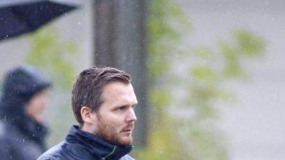 Bild: Hubert Ziegler
Im Handball macht Florian Zippe gerade den Schiedsrichter-Schein – im Fußball hilft er schon mal als Linienrichter aus.