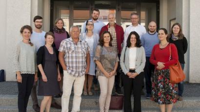 Bild: exb
Die Teilnehmer des ersten Arbeitstreffens in Plana, u.a. Bürgermeisterin Martina Nemeckova (vorne Mitte) und MQ-Leiter Ludwig Bundscherer (ganz hinten Mitte)