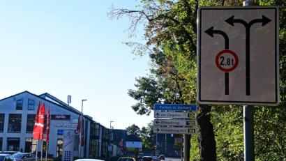 Bild: Petra Hartl
Zweite Linksabbiegespur in der Bayreuther Straße.