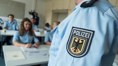 Bild: Nicolas Armer/dpa
Die Polizei verzeichnet in diesem Jahr einen Einstellungsrekord und ist als Arbeitgeber so beliebt wie nie.