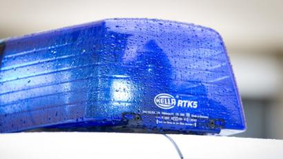 Bild: Friso Gentsch/dpa
Die Polizei in Sulzbach-Rosenberg musste sich am Montag und Dienstag mit einem Unbekannten befassen, der sich in Witzlhof in Privatgärten herumtieb.