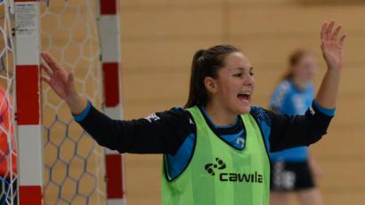 Bild: ham
Auf die HSG-Torfrauen Anett Grohnert (im Bild) und Lisa Pröls wird es im Derby ankommen, wenn der HV Oberviechtach in die Knie gezwungen werden soll.