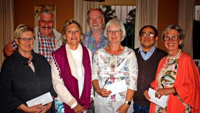 Bild: R. Kreuzer
Die drei Gewinnerpaare von links: Platz 3, Mitte die Sieger, rechts die Zweitplatzierten.