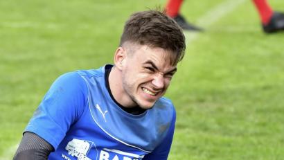 Bild: Ziegler
Manchmal tut Fußball weh: Ganz besonders schnelle Stürmer wie der Vilsecker Offensivneuzugang Dominik Siebert (Bild) bekommen das zu spüren.