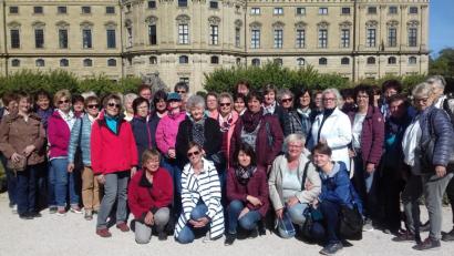 Bild: exb
Auf nach Franken machen sich die Mitglieder der Damenriege des FC Vorbach. Zu Fuß und mit dem Bus erkundet die Gruppe dabei Würzburg.