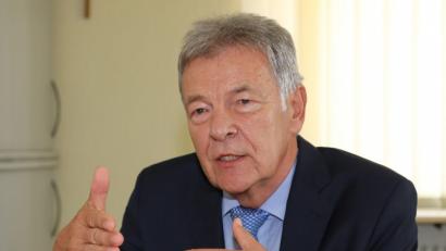 Bild: Gerhard Götz
Seit neuneinhalb Jahren gehört der Brucker Joachim Hanisch dem Landtag an. Als Direktkandidat für die Freien Wähler im Stimmkreis Schwandorf möchte er sein Listenmandat verteidigen.