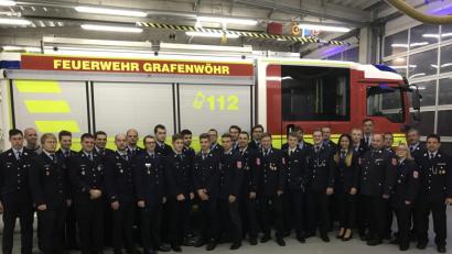 Bild: xri
Gemeinsam legen die Mitglieder der vier örtlichen Feuerwehren Grafenwöhrs eine Leistungsprüfung ab.