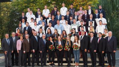Bild: Bühner
Sieger des Leistungswettbewerbs 2018 des deutschen Handwerks auf Kammerebene zusammen mit Ehrengästen