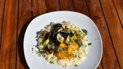 Bild: Schiffer
Das Grillgemüse aus dem Backofen krönt das perfekt cremige Risotto.