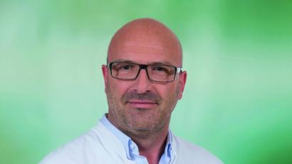 Bild: Asklepios Klinik Oberviechtach
Leitender Arzt Marc Philippbaar referiert über die Schlüsselochchirurgie.