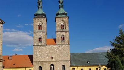 Bild: Hirsch
Im Kloster Tepl trafen sich Pilger aus Schwandorf und Sokolov und feierten 25 Jahre Bistum Pilsen.