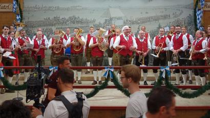 Bild: ü
Die Blaskapelle Kirchenthumbach spielt auf dem Oktoberfest in München im Festzelt "Tradition" ("Oide Wiesn").