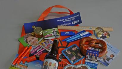 Bild: tr
Auch diesmal gibt es an Infoständen und bei Veranstaltungen wieder kleine Mitbringsel - neudeutsch „Give-aways“ genannt.