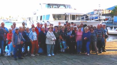 Bild: exb
Die Schnaittenbacher VdK-Reisegruppe im Hafen von Riomaggiore.
