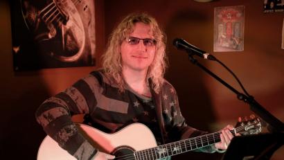 Bild: twi
Mathias Kieners rockige Stimme fand großen Anklang bei den Musikfans in der ersten Rocknacht der "Kleinen Kneipe"