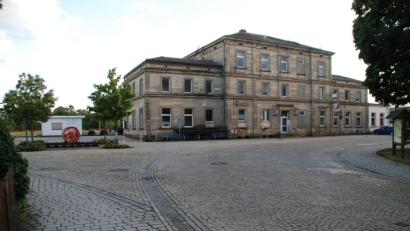 Bild: ak
Der Bahnhof in Speichersdorf soll barrierefrei werden.