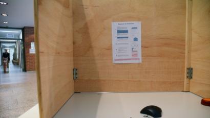 Bild: Gabi Schönberger
Ab in die Wahlkabine, heißt es am Sonntag zur Landtags- und Bezirkswahl.