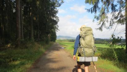 Bild: bl
Wer auf dem Burgenweg nicht unbedingt im freien campieren will, ist gut beraten, etwas weniger Gepäck mitzunehmen.