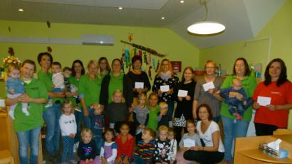 Bild: rn
Zur Förderung von Kinder- und Jugendarbeit schüttet das Flohmarkteam 1700 Euro aus.