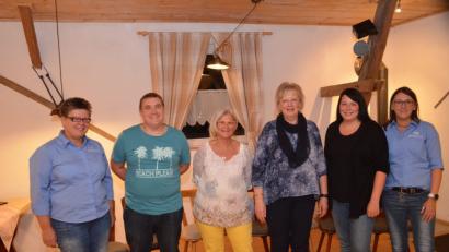 Bild: fz
Der Turnverein verabschiedet Stefan Lehner, Monika Hirmer, Andrea Leicht und Bernadette Pregler (von links).