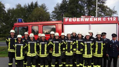 Bild: hos
Die Feuerwehrleute legen die Prüfung "Gruppe im Löscheinsatz" ab.