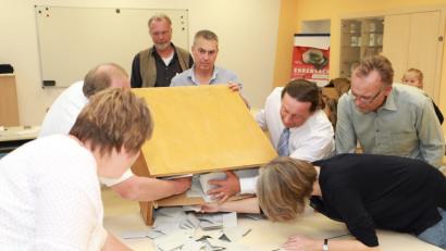 Bild: njn
Wie hier im Wahllokal in Wildenreuth leisten die Helfer überall im Stimmkreis zuverlässige Arbeit.