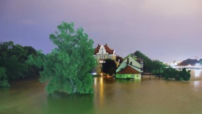 Bild: Repro: Susanne Wolke
Für ihre surreale Aufnahme erhielt die Regensburgerin Margarita Danderfer den dritten Preis des Fotowettbewerbs „Stadt im Fluss“.