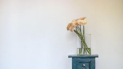 Bild: By Paul – stock.adobe.com
Die Zeit ist reif für den „Minimalismus“. Wer sich von überflüssigen Dingen trennt, hat mehr Zeit zum Leben.