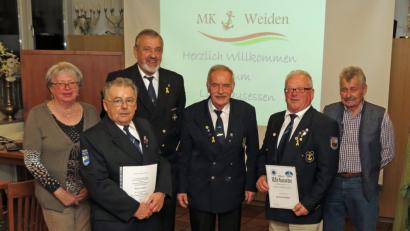 Bild: Dobmeier
Ehrungen bei der Marinekameradschaft Weiden durch die Vorstandschaft mit (von links) Barbara Wild, mit Urkunde Klaus Saazer, Siegmund Wild, Vorsitzender Harald Habermann, mit Urkunde Gerhard Meiler und Klaus Fickenscher.