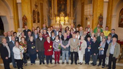 Bild: dob
In 40 Jahren und mehr haben diese Ehepaare so manch Schönes aber auch Trauriges miteinander erlebt. Vor allem den verstorbenen Angehörigen wurde im Gottesdienst gedacht.