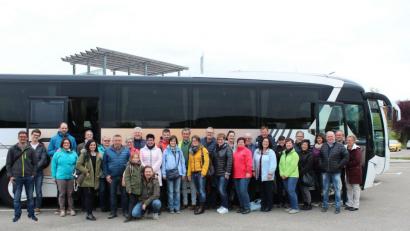 Bild: exb
Der Sportkegelclub Bavaria-Fortuna Waldsassen unternahm kürzlich einen Bus-Ausflug. Ziele waren Kelheim, Kloster Weltenburg und Regensburg.